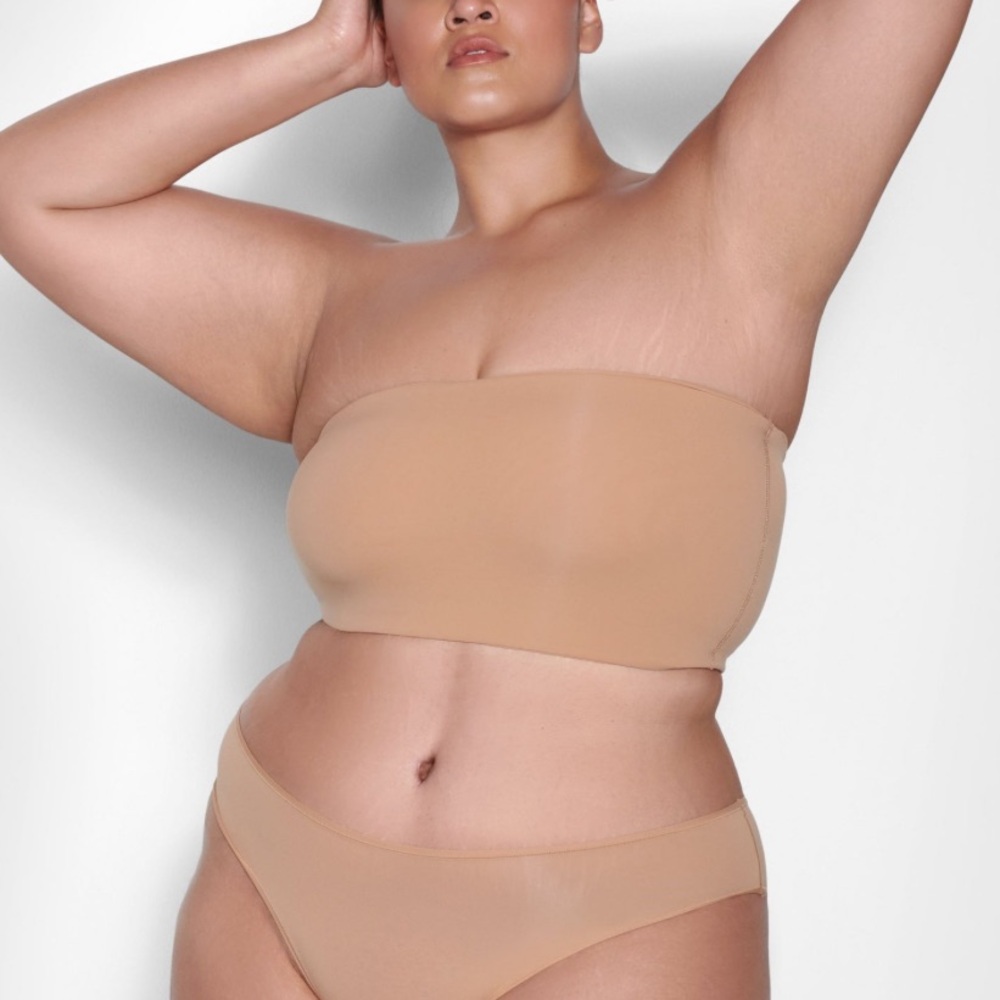 SKIMS Nude Strapless Bandeau Bra